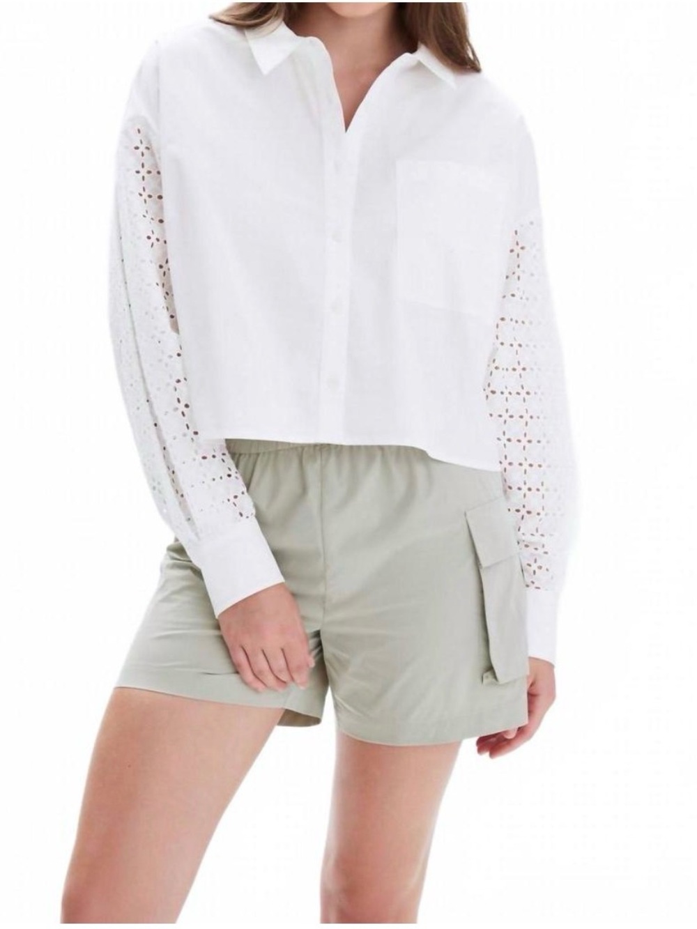 Chrldr white cropped eyelet button down, size S